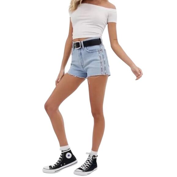 Levi’s Premium 501 Jean Short Women 32 Blue Light Wash Boho City Festival Resort - Picture 1 of 16